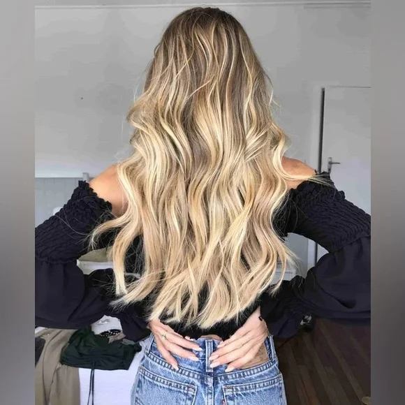 Sitting Pretty halo never used! beige blonde/dark blonde combo 16 inch ?✨ How do you add a @Sitting Pretty Halo Hair to a high upstyle  main image 2